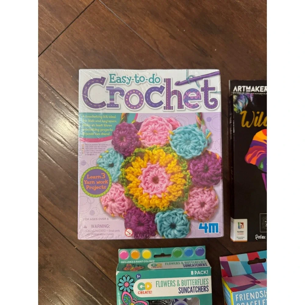 Kids/Teen Craft Set, Crochet,‎ Bracelet, Suncatchers, Embroidery & Scratch Art